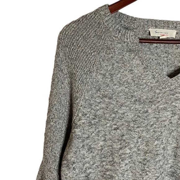 Two by Vince Camuto V Neck Long Raglan Bell Sleeve Knit Sweater Heather Gray XL - Picture 6 of 16